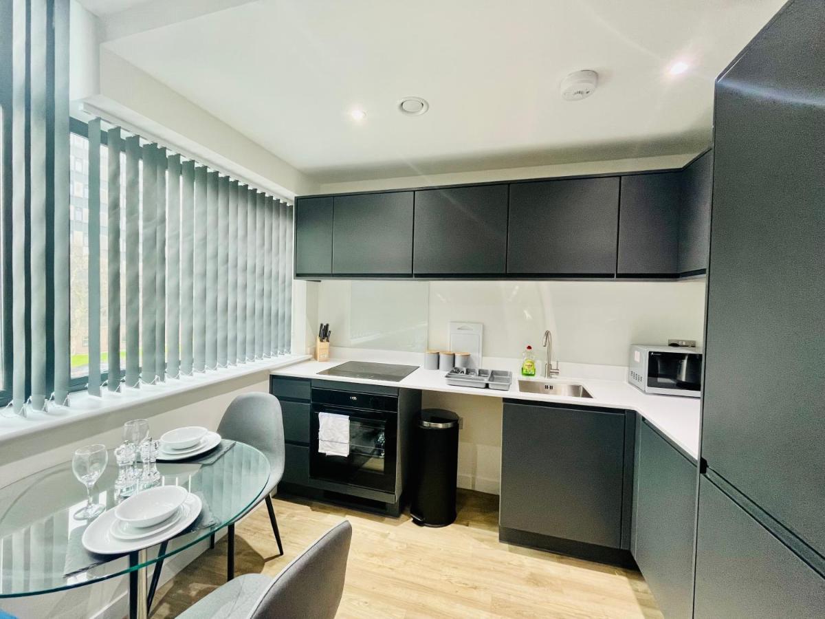 Lovely Studio Apartment With Free Parking Included! Manchester Zewnętrze zdjęcie