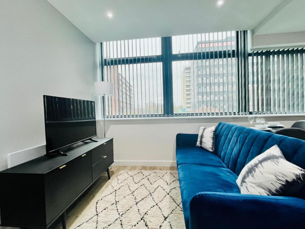 Lovely Studio Apartment With Free Parking Included! Manchester Zewnętrze zdjęcie