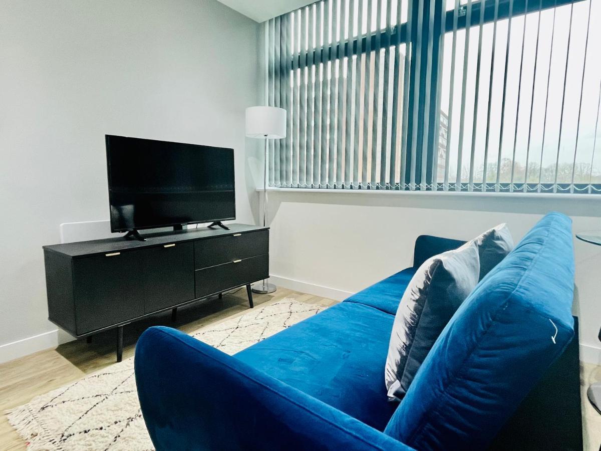 Lovely Studio Apartment With Free Parking Included! Manchester Zewnętrze zdjęcie
